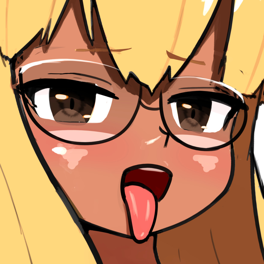 Скейлд лижет мороженку 2