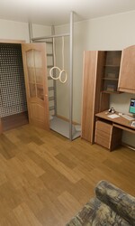 Скейлд в его комнате из детства 4